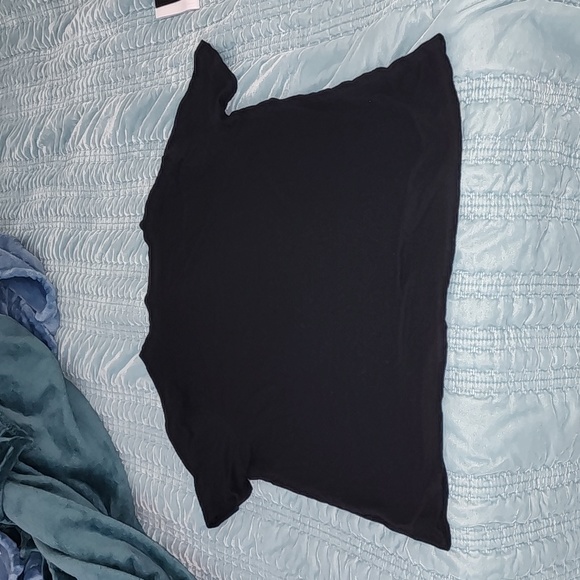 A New Day Black V-Neck Tshirt Size Medium - Picture 4 of 6